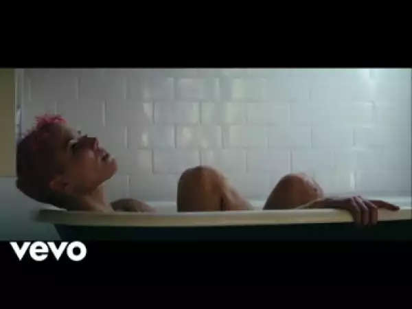 Video: Halsey – Without Me